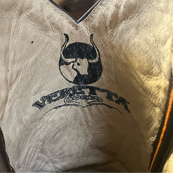 Veretta Cowgirl Boots - Off White - Picture 10 of 12